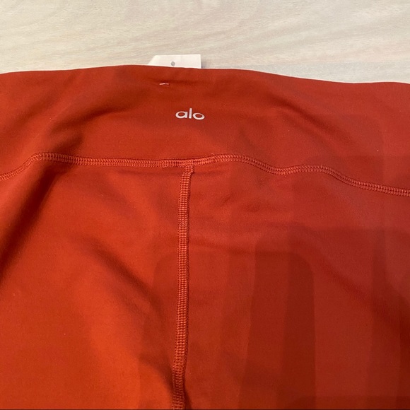 NWT Alo yoga entwine legging cutout large - Picture 6 of 9